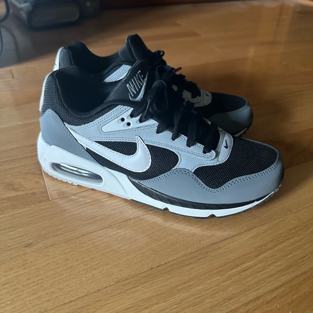 NEW Nike Air Max